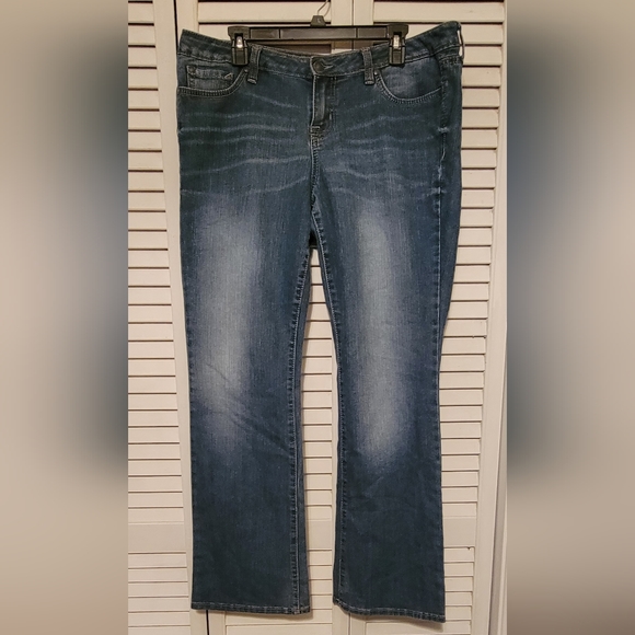 Jessica Simpson Denim - Jessica Simpson mid rise Sunshine Skinny jean 33